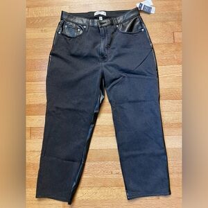 NWT -Abercrombie Ultra High Rise - The Ankle Straight -Curve Love -sz 32/14Short